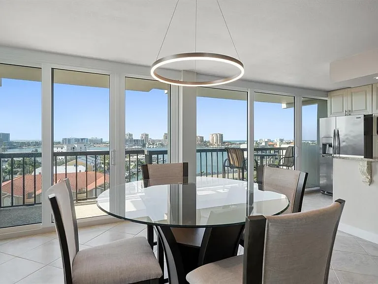 400 Island Way #901 — Photo 9