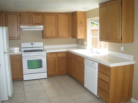 3rd image of 2437 Heatherwood Ct