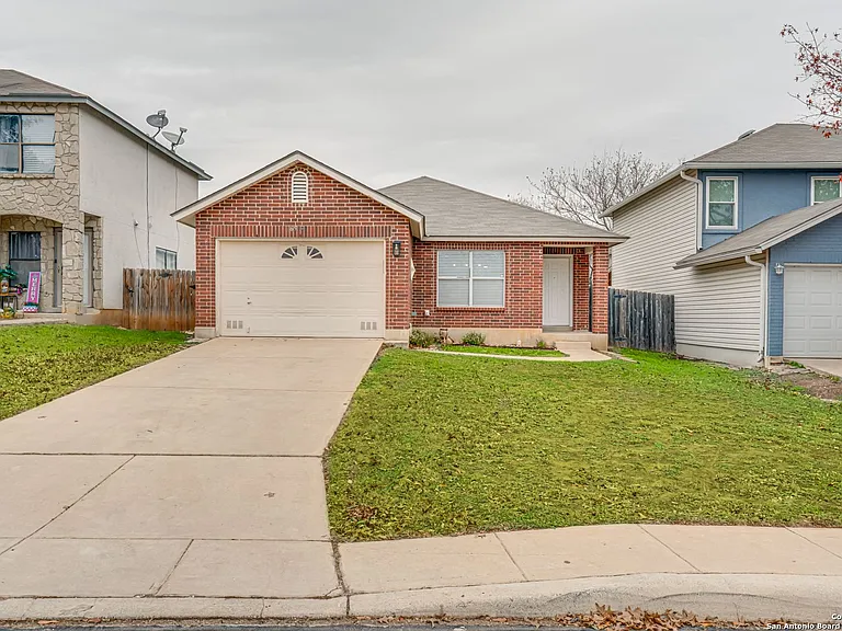 16522 Alwick Ln — Photo 2