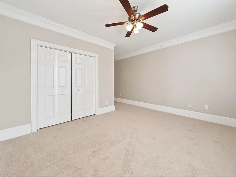 423 Waterford Lake Dr — Photo 11