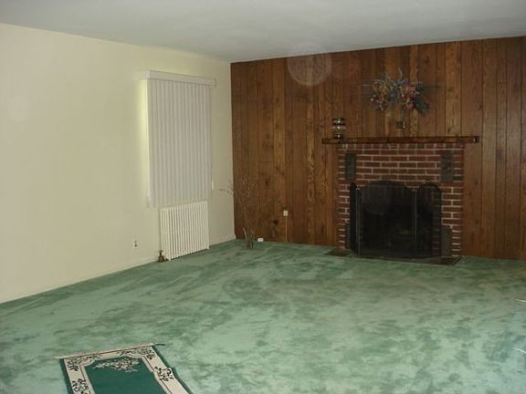 Living Room w/Fireplace