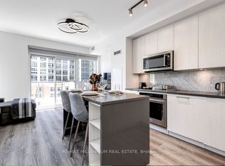 38 Iannuzzi St #512, Toronto, ON M5V 0A2