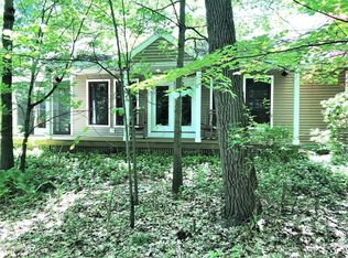 567 Weirich Dr, Saugatuck, MI 49453