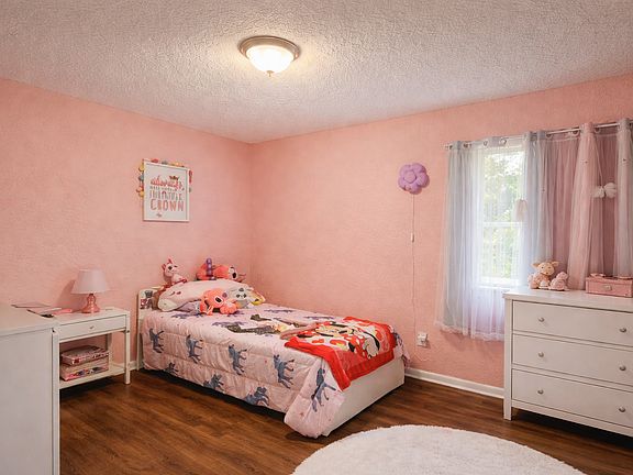 4th image of 4625 Camellia Dr