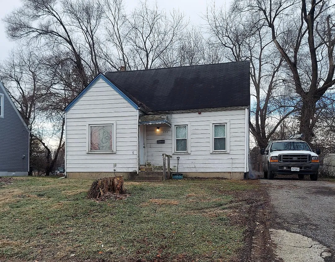 2319 Argyle Dr photo 1