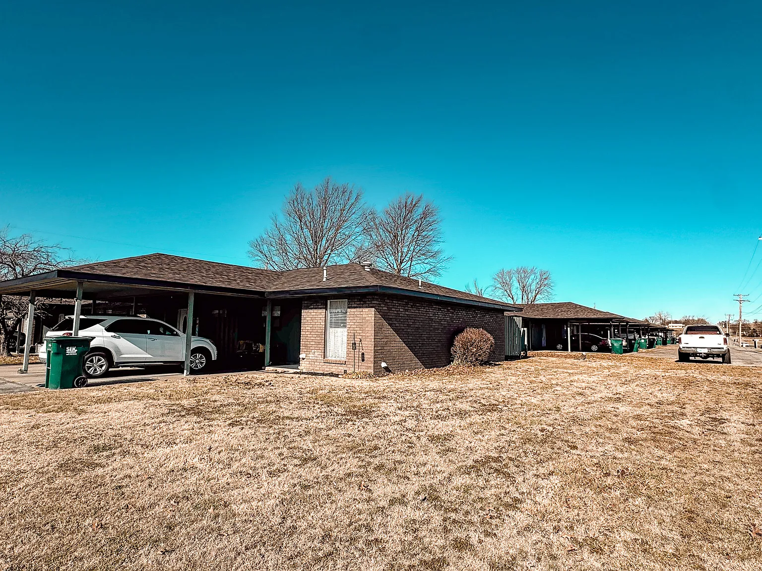500 North Cline Rd Apartments — Photo 3