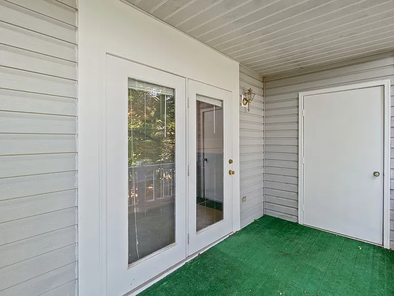 12205 Saint Peter Ct — Photo 10