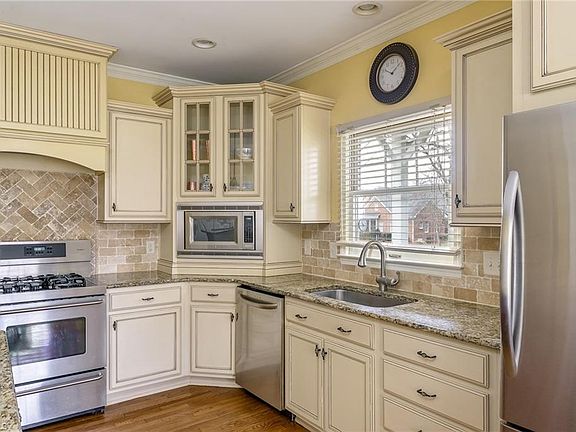 4th image of this home