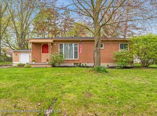 5597 Buckingham Rd, Haslett, MI 48840