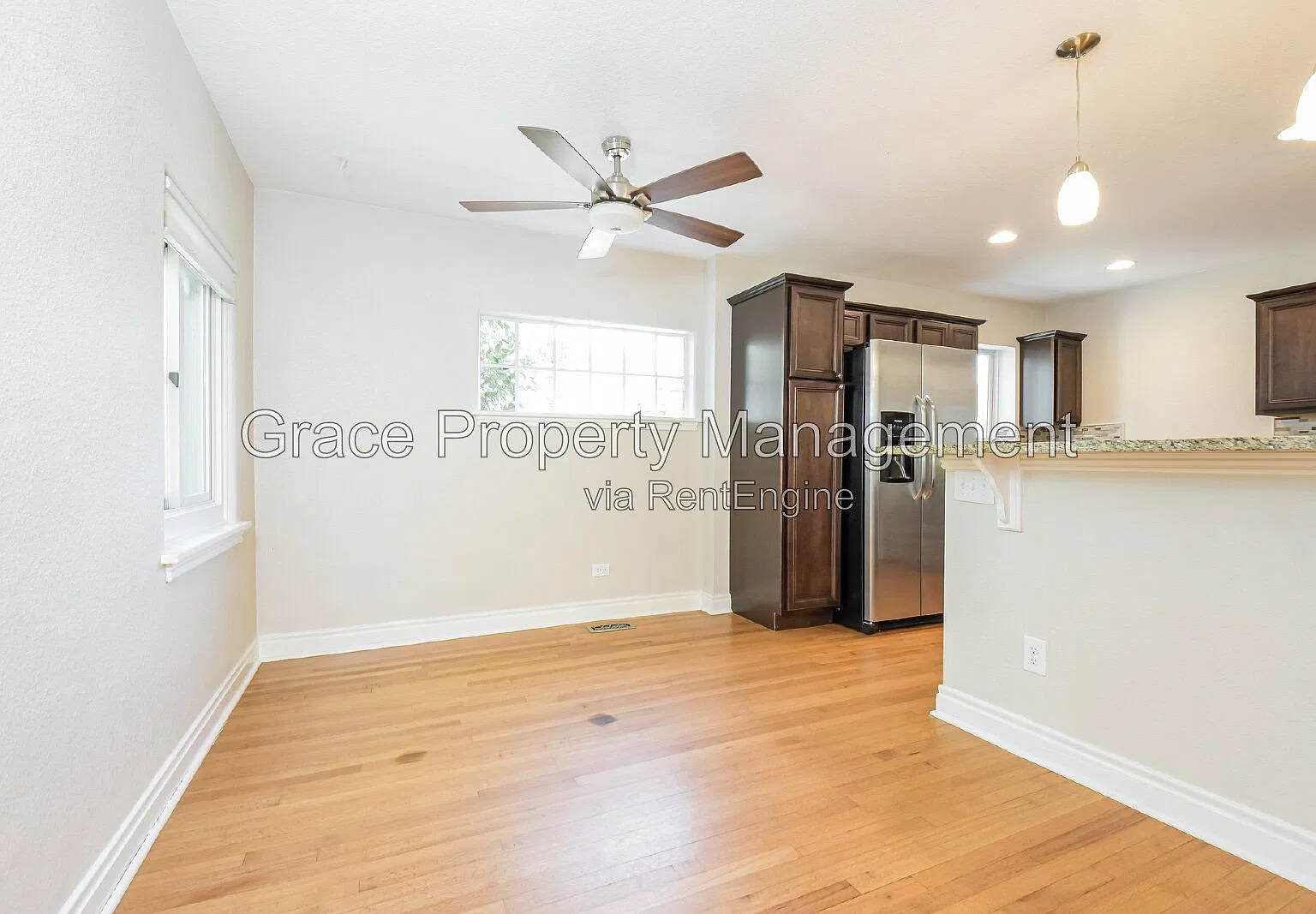 3 bed, 3.0 bath, 2372 sqft, $3,295 — Photo 4
