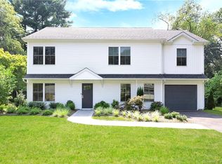 225 Harvester Rd, Fairfield, CT 06825