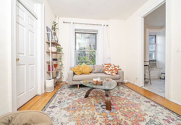 2nd image of 309 E 5th St APT 8