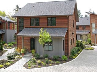 846 NE Vineyard Ln, Bainbridge Island, WA 98110