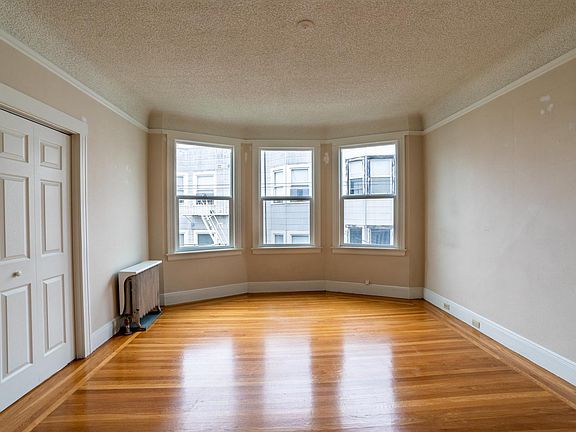 5th image of 154 Mallorca Way APT 7