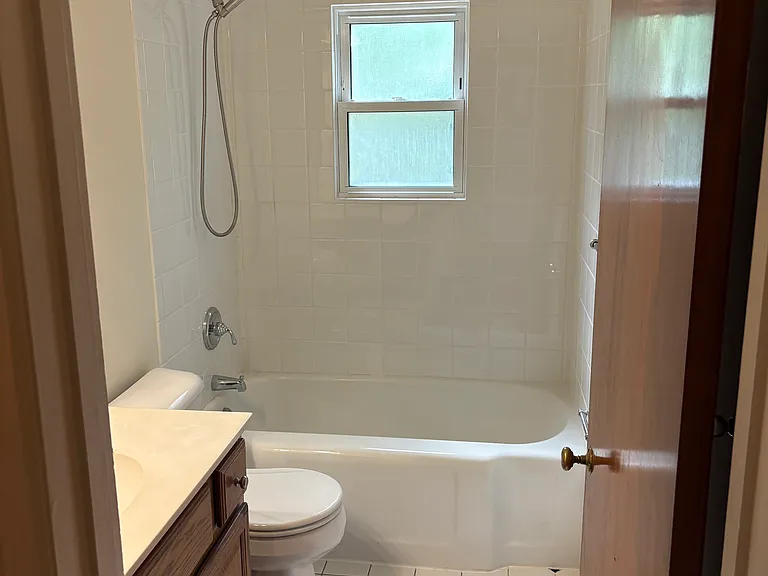 613 Evans Ave — Photo 6
