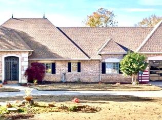 915 N Rockford Pl, Ardmore, OK 73401