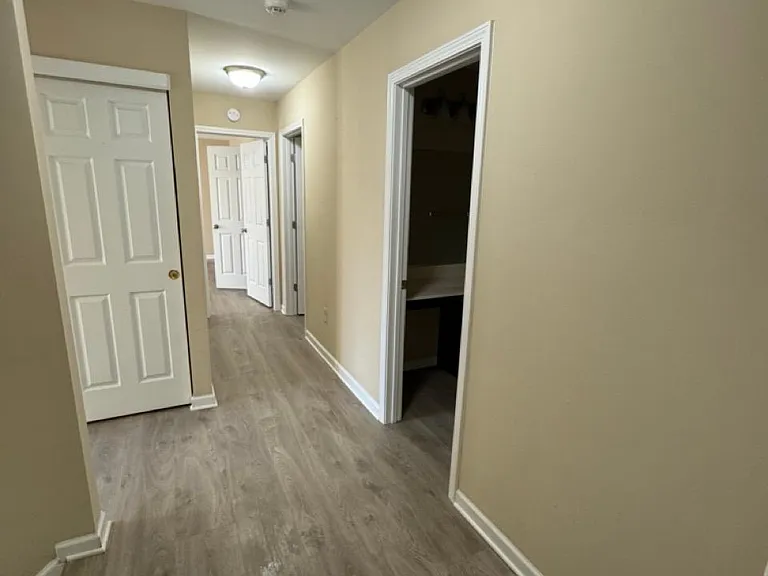 1620 Shire Village Dr — Photo 34