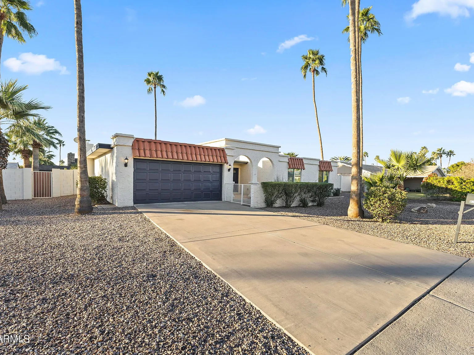 4 bed, 2.0 bath, 2052 sqft, $4,950 — Photo 1