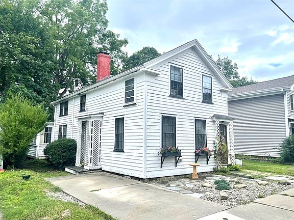 2nd image of 53 Paige St