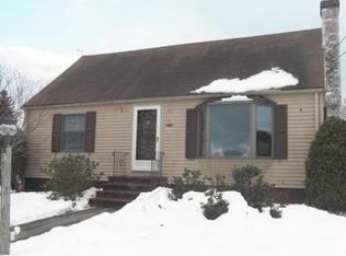 35 Damon St, Danvers, MA 01923