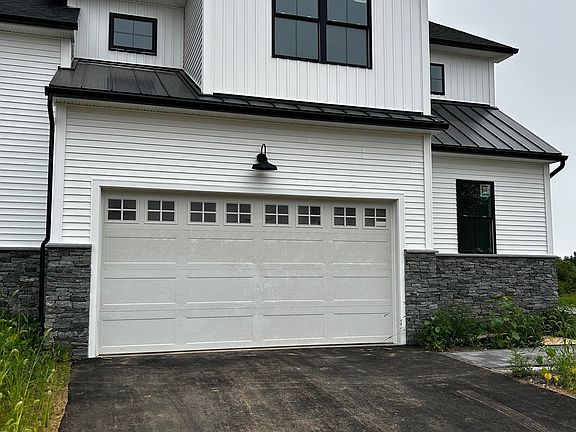 2nd image of 35 village Circle #35