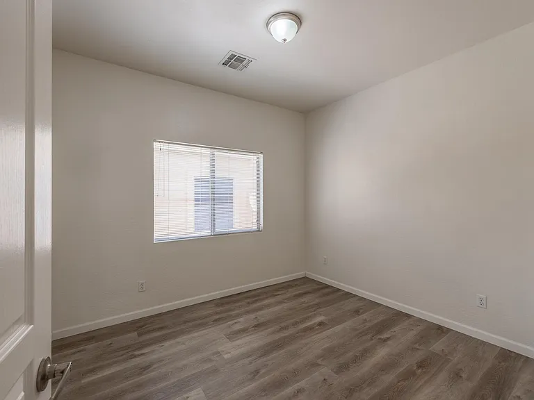 17212 W Saguaro Ln — Photo 15