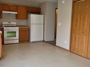 1806 Dainesway, Valparaiso, IN 46383