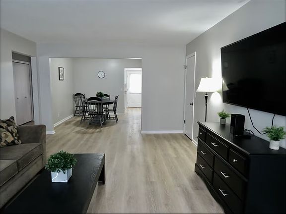 4th image of 2625 Valley Brook Dr #1