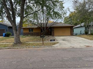 2601 S Ascot Ave, Sioux Falls, SD 57103
