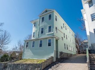 217 Beacon St, Worcester, MA 01610