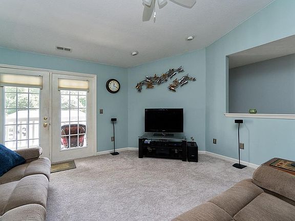 5th image of 22646 Lenox Dr #223