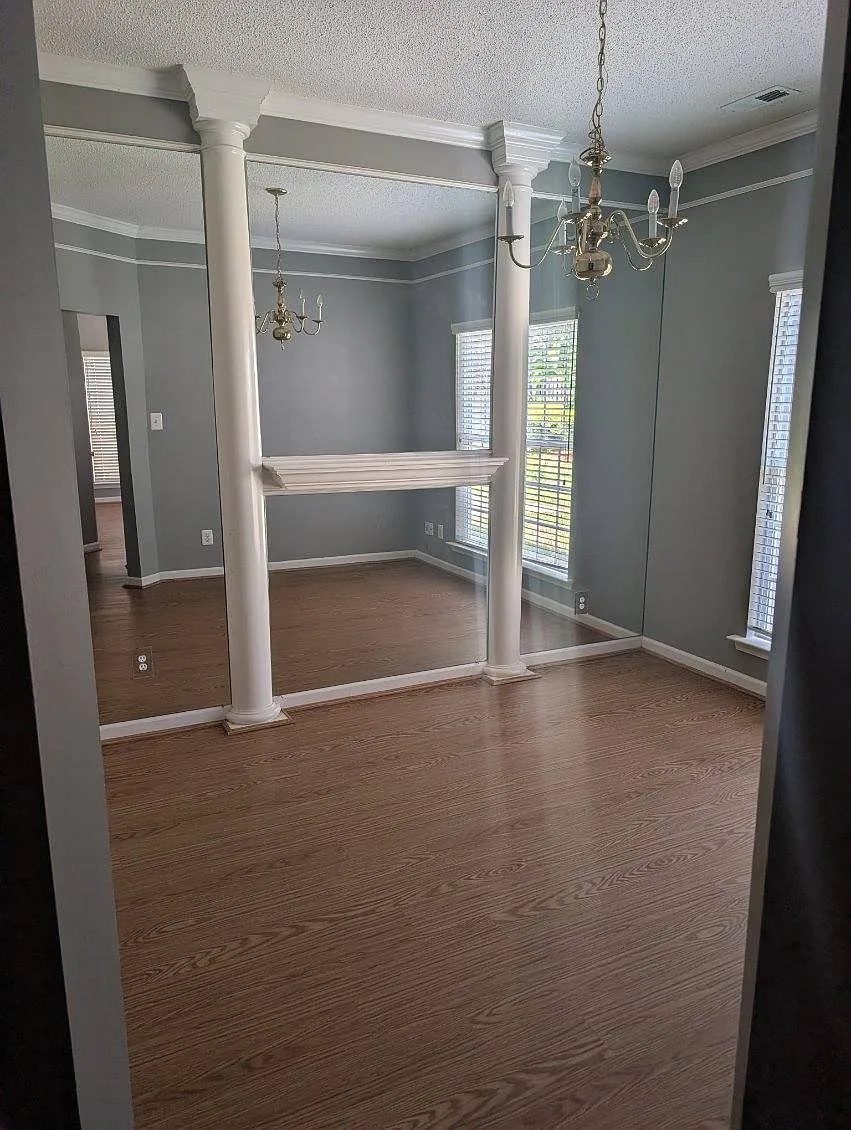 3 bed, 2.5 bath, 2004 sqft, $1,945 — Photo 4