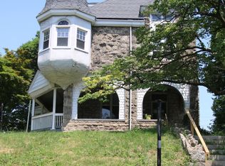 344 Green Ln APT 2R, Philadelphia, PA 19128