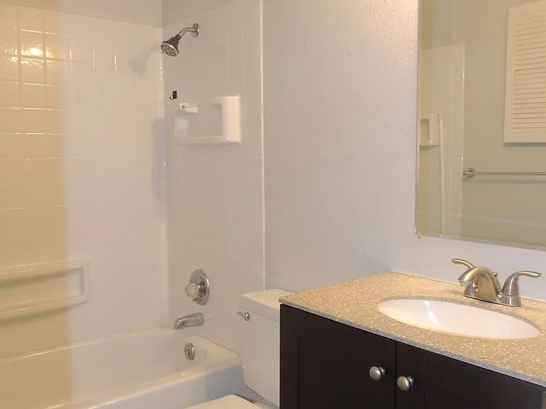 1140 Walnut Ave #19 — Photo 10