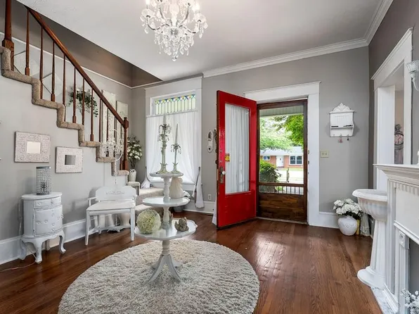 107 N Main St, Sparta, TN 38583