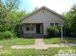 1318 E Tennie St, Gainesville, TX 76240