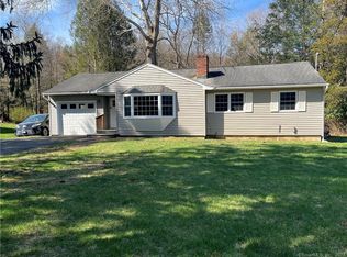 17 Greenview Rd, New Milford, CT 06776