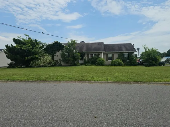 3750 Cave Mill Ct, Clarksville, TN 37042