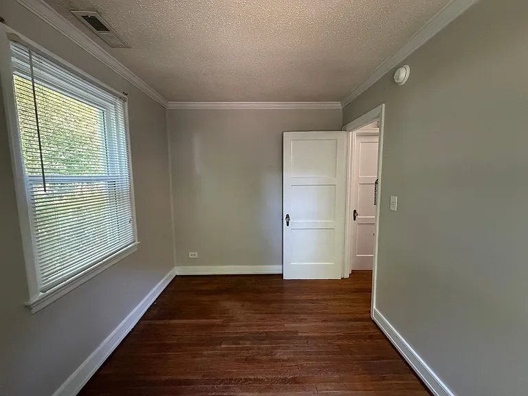 1627 Mason Ln — Photo 16