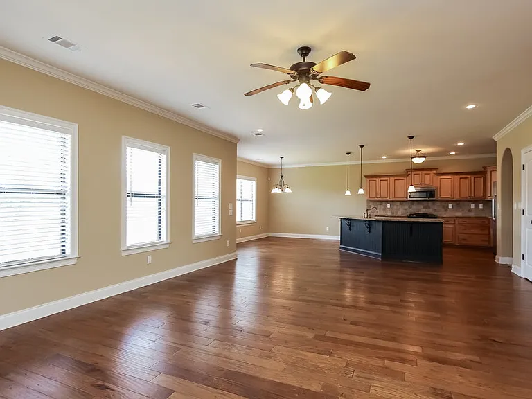 55 Misty Meadows Cv — Photo 3