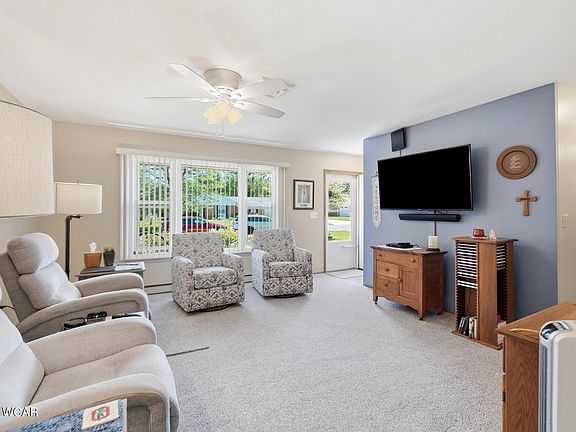 4th image of 146 Burlington Pl