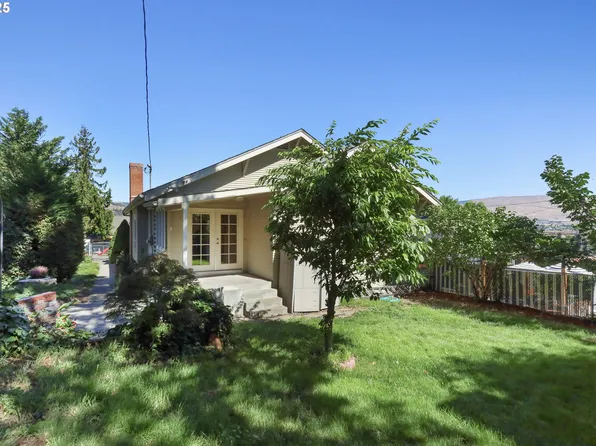 1214 Garrison St, The Dalles, OR 97058