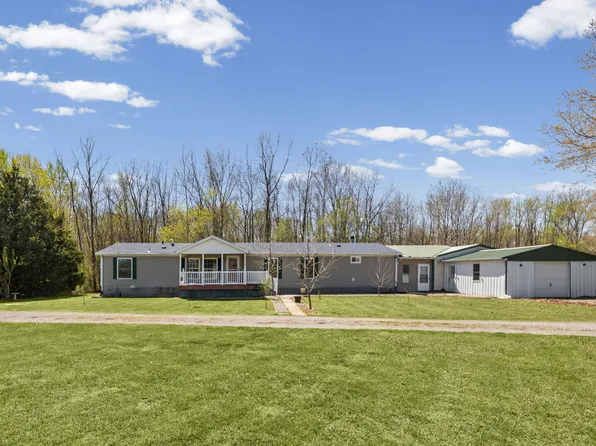 2689 Paul Rd, Salem, IL 62881