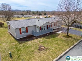 4165 Bunker Hill Ln W, Walnutport, PA 18088