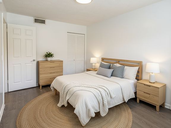 2nd image of 5821 San Juan Ave APT 169