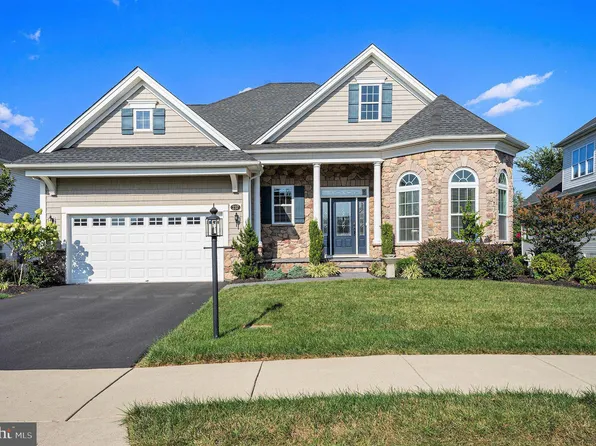 237 Magnolia St, Dresher, PA 19025