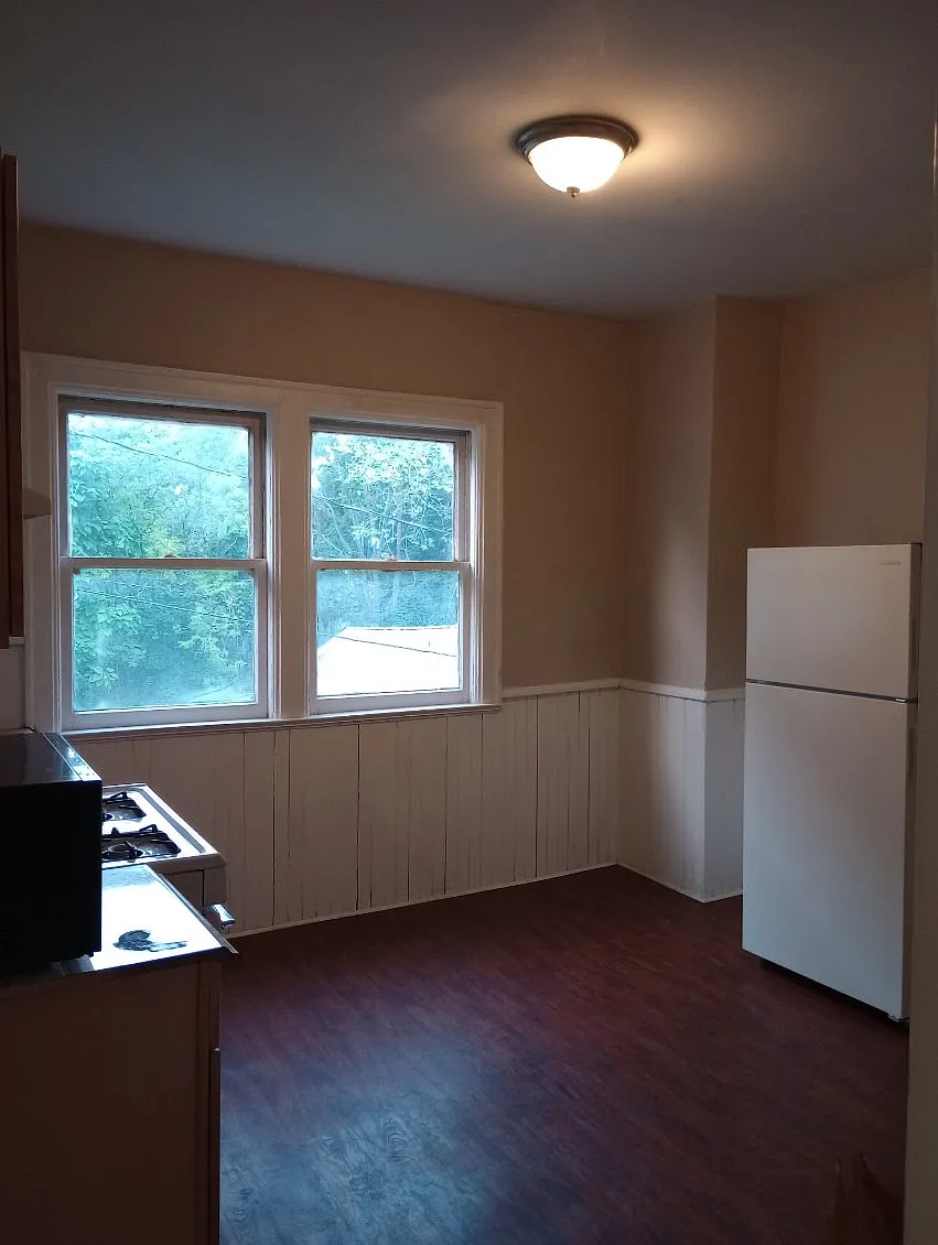 1 bed, 600 sqft, $1,000 — Photo 4