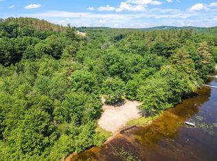 17 Kent Ln, Center Barnstead, NH 03225
