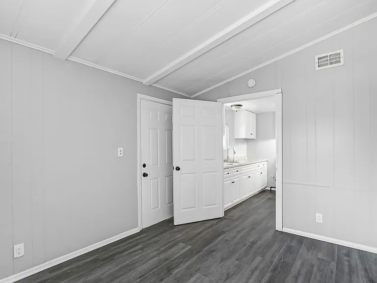 10918 Jurupa Rd #10914 — Photo 9