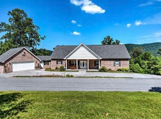 320 Country Club Rd, La Follette, TN 37766